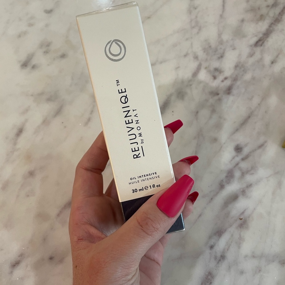 Monat oil intensive